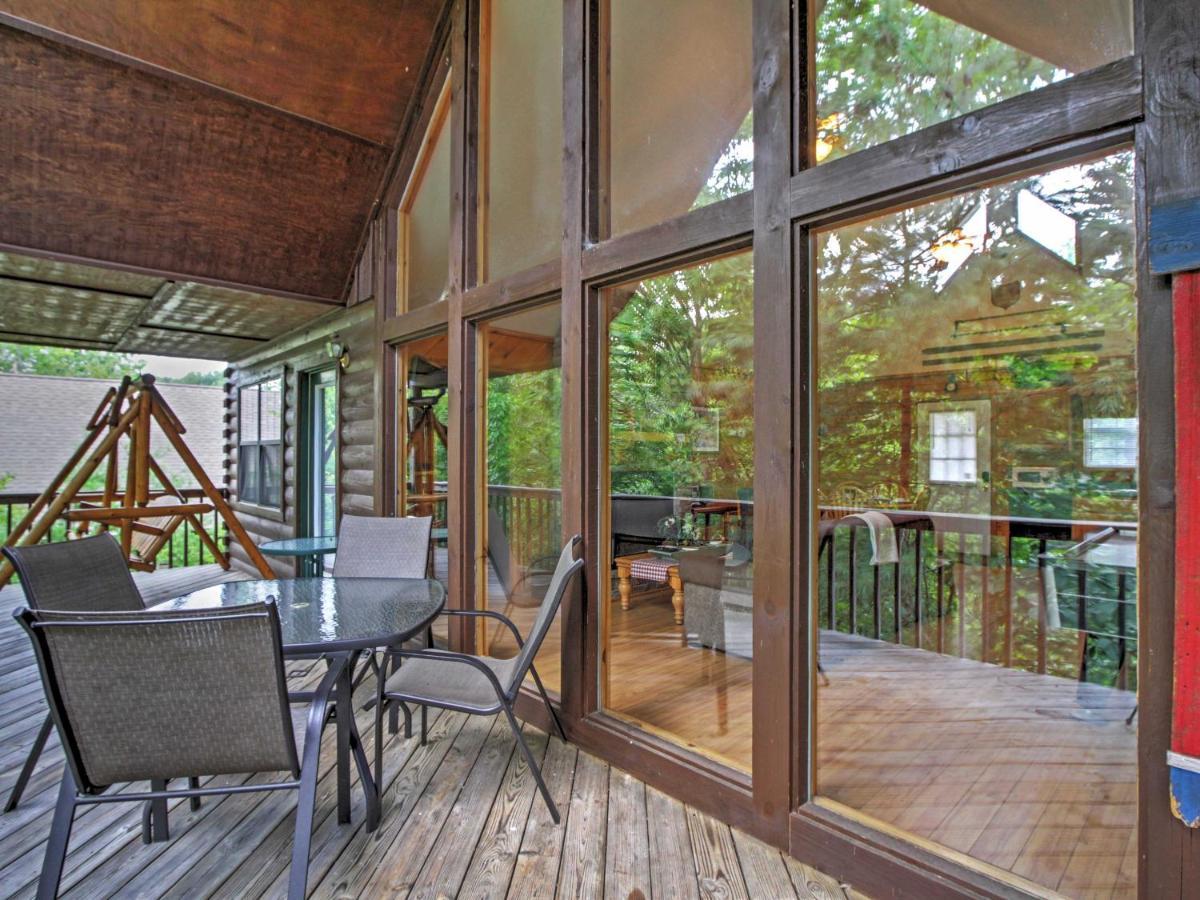 Idyllic Cabin With Hot Tub Less Than 2 Mi To Dollywood! Sevierville Exterior photo